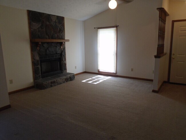 Building Photo - 921 Glen Reilly Dr
