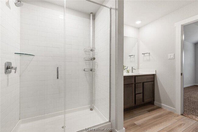 Building Photo - 918 Kickapoo Ln