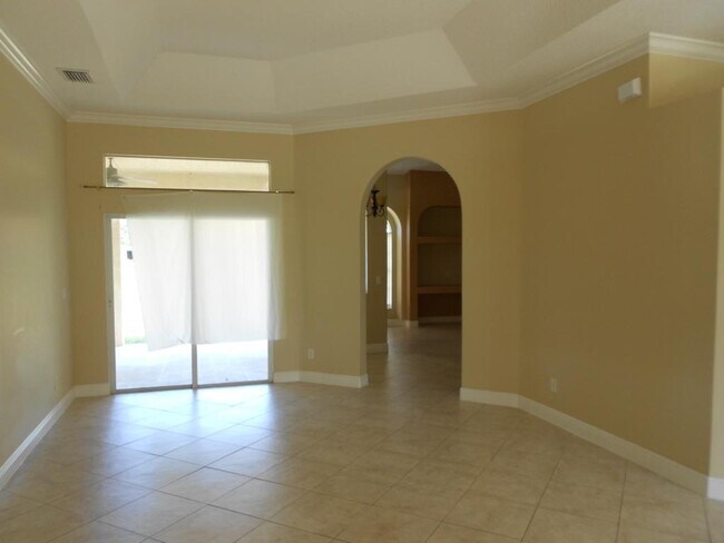 Building Photo - 1221 SE Navajo Ln