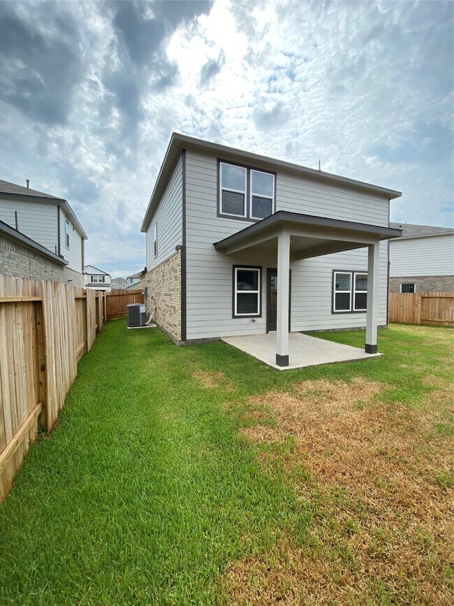 Building Photo - 122 Alset Dr