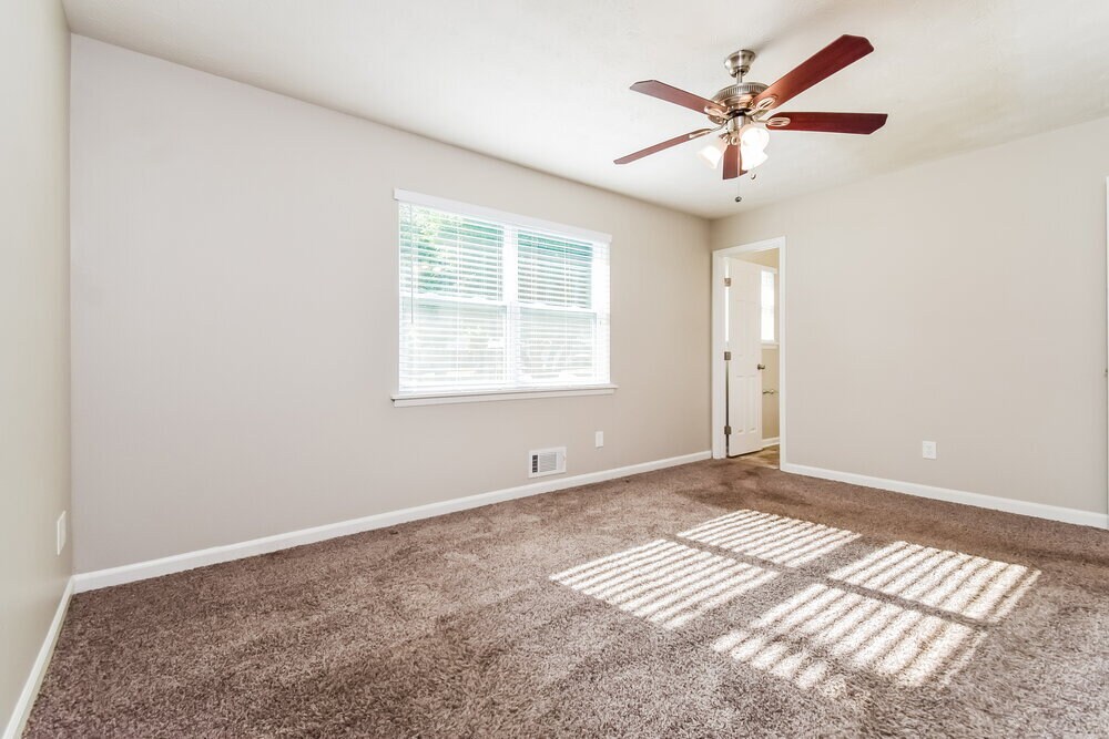 Building Photo - 391 Rock Meadow Dr