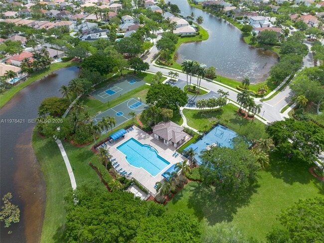 Building Photo - 1008 Highland Meadows Dr