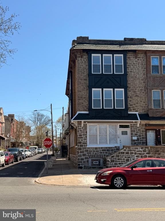 Building Photo - 1621 N 33rd St