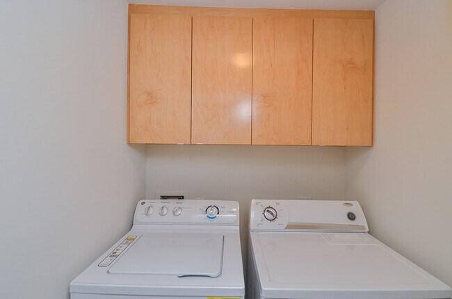 Building Photo - 1505 Utah St