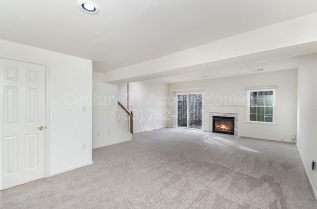 Building Photo - 6143 Summer Park Ln