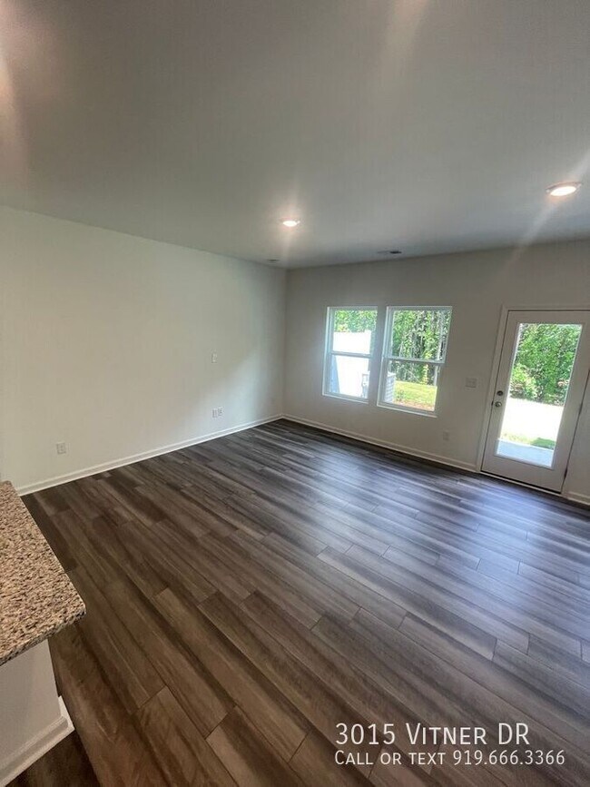 Building Photo - 3015 Vitner Dr