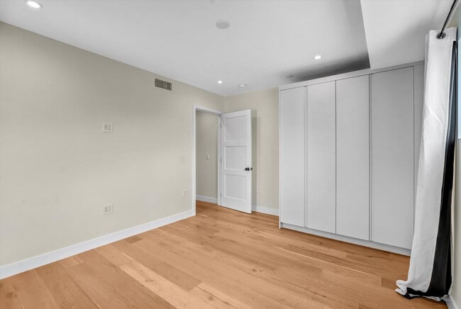 Building Photo - 1343 Seward St