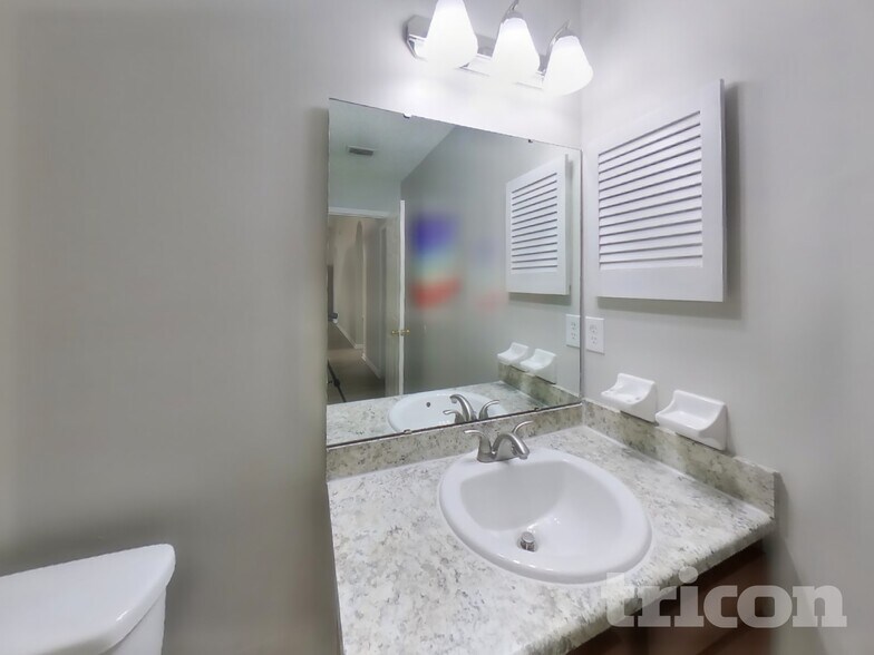 Building Photo - 8539 Shuter Ct