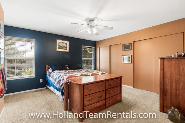 Building Photo - Two Master Suites + Basement 3rd Bedroom
