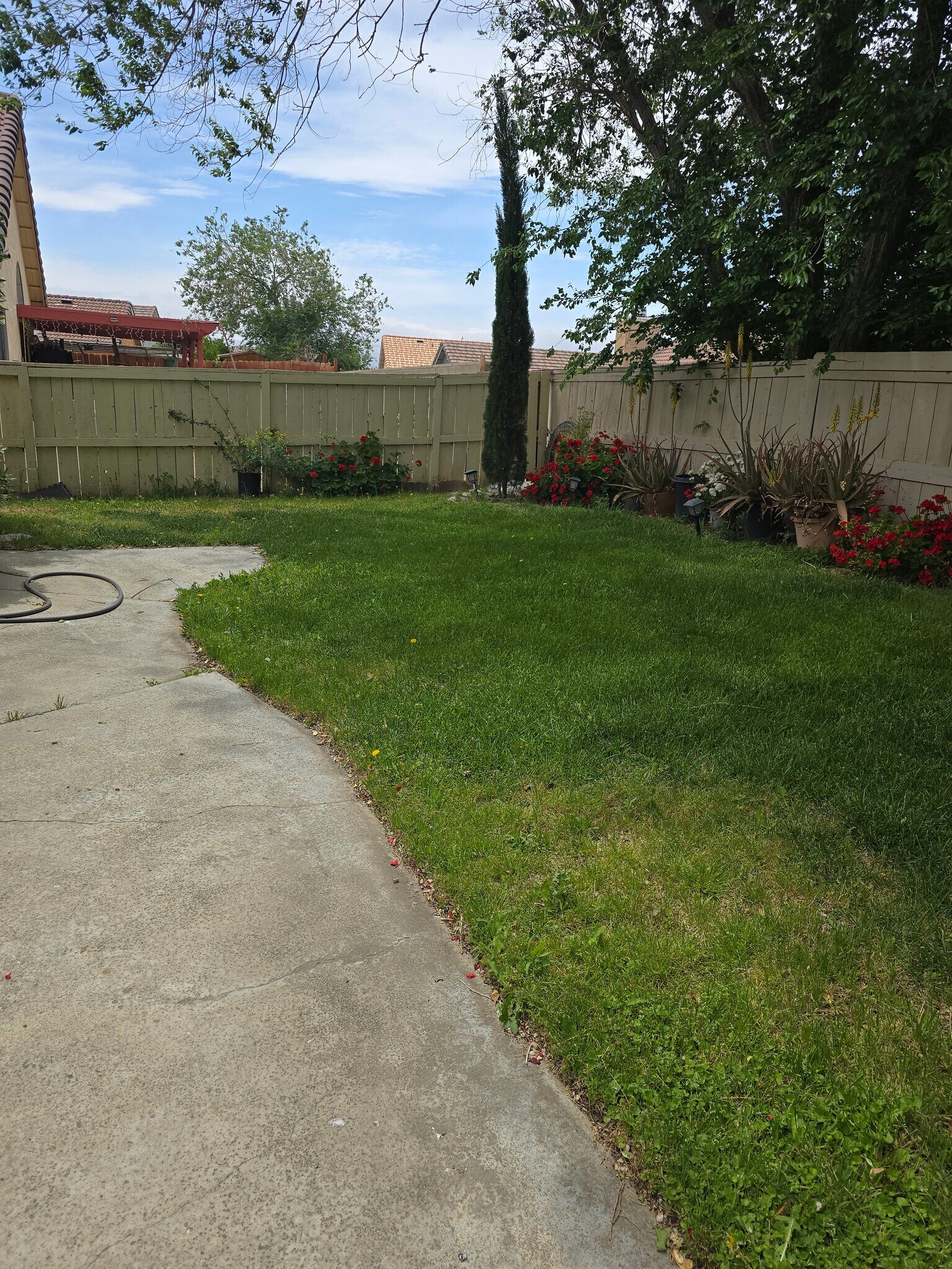 Building Photo - 36851 Goldenview Way