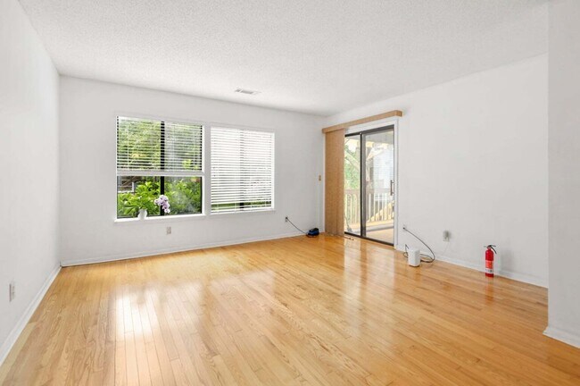 Building Photo - 1161 Shadow Lake Cir