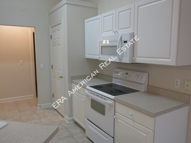 Building Photo - Beautiful Destin Home!