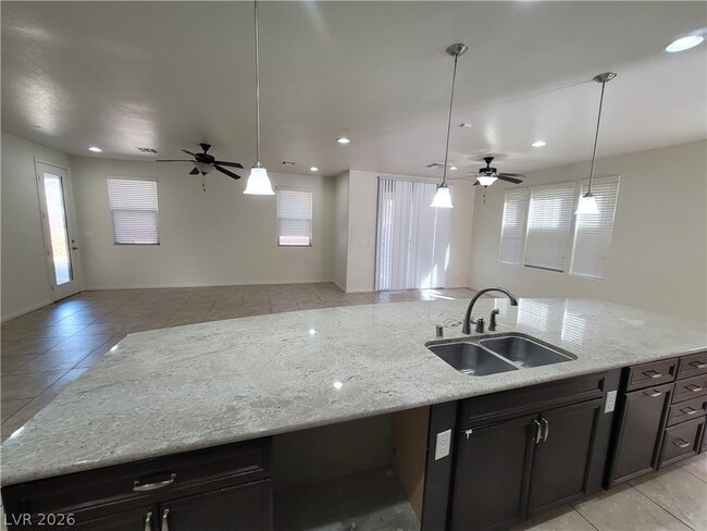 Building Photo - 5564 Bethany Bend Dr