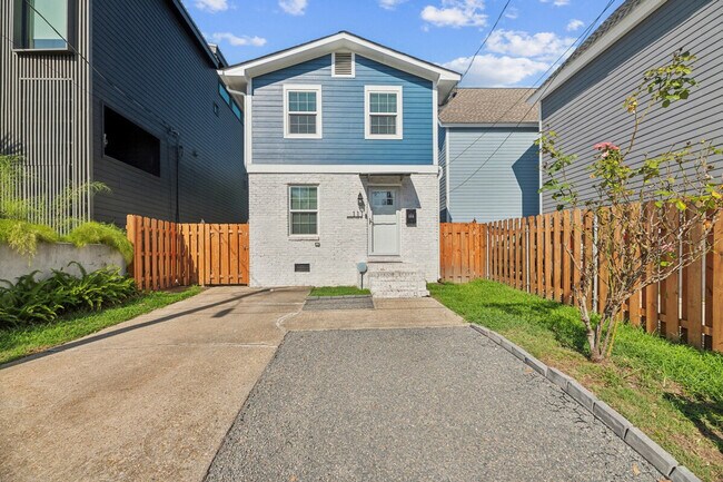 Building Photo - 111 Hanover St