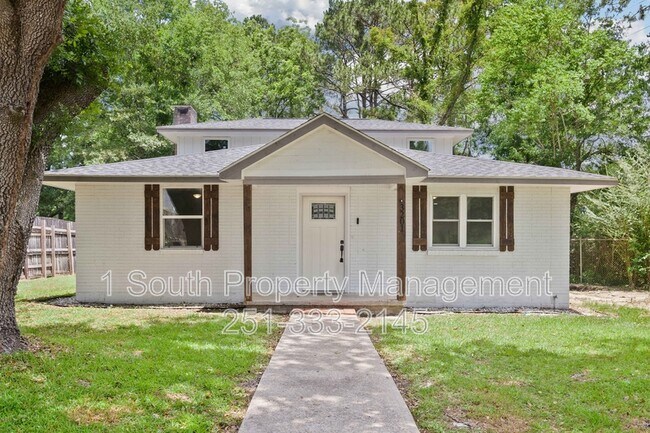 Primary Photo - 3201 Lees Ln
