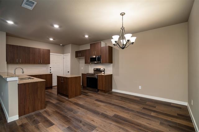 Building Photo - 621 Fallow Dr