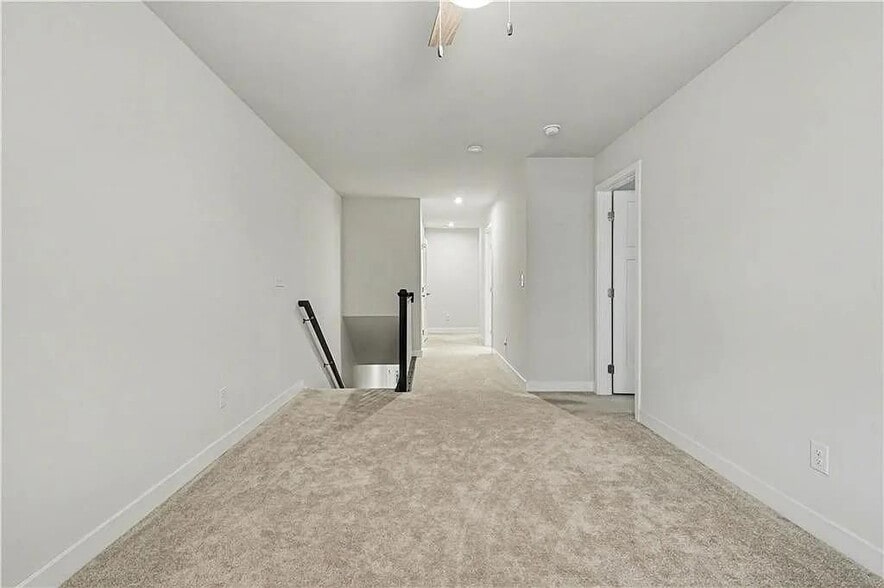 Building Photo - 136 Salt Lk Ln