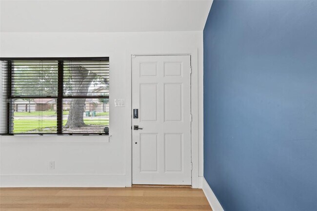 Building Photo - 2703 Tannehill Dr