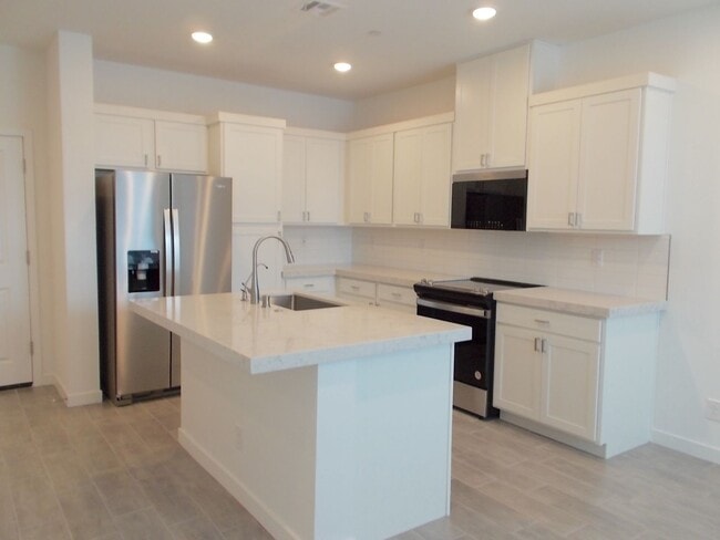 Building Photo - Welcome to Alderidge Townhomes!