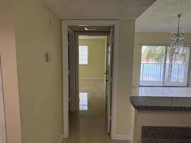 Building Photo - 5061 Wiles Rd