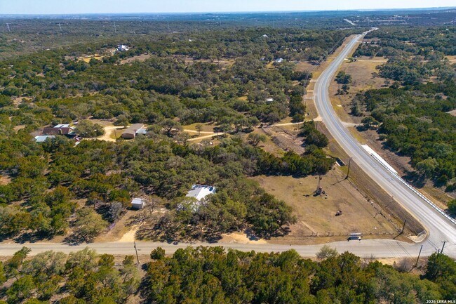 Building Photo - 118 Buffalo Springs Crossing