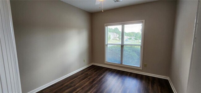 Building Photo - 2236 Avalon Trace