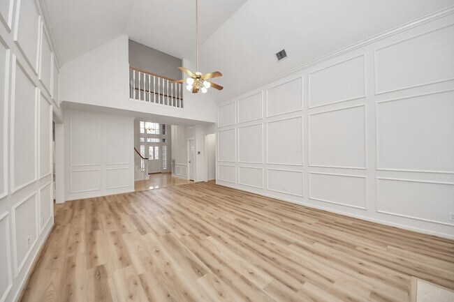 Building Photo - 4418 Bermuda Dr