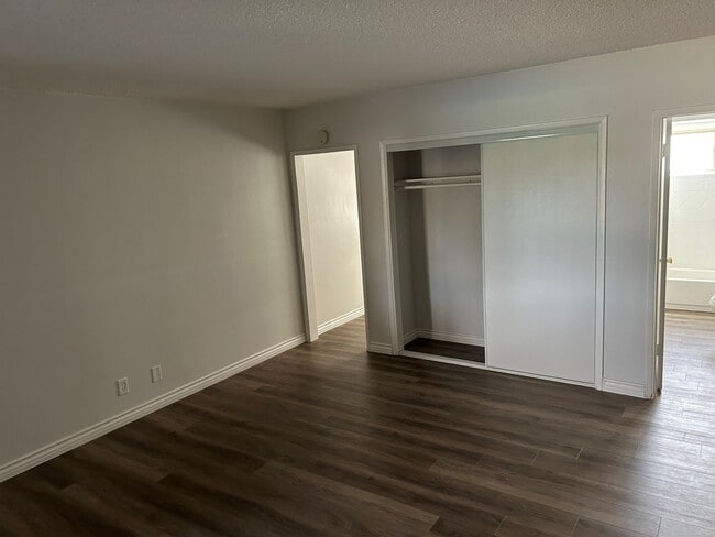 Building Photo - 838 N Azusa Ave