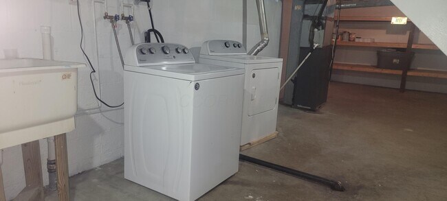 Building Photo - 1726 Eddystone Ave