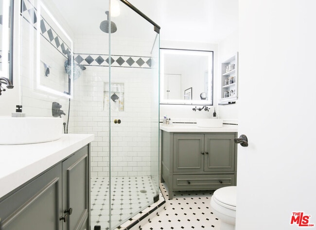 Building Photo - 603 S Prospect Ave