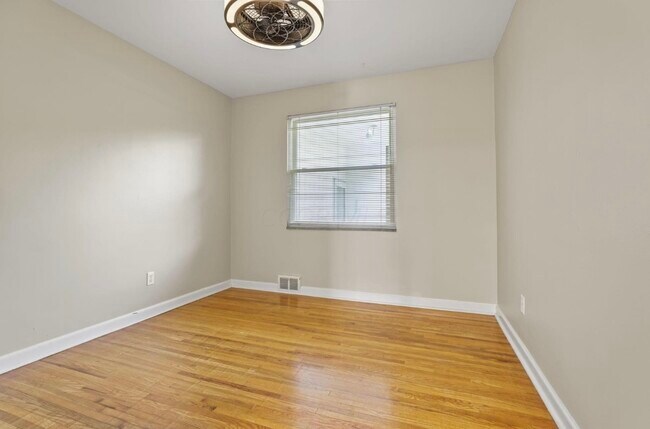 Building Photo - 2519 Mt Holyoke Rd