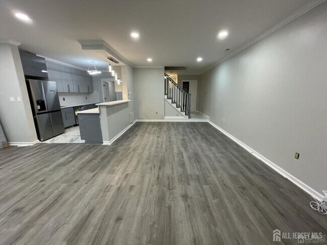 Building Photo - 42 Ashford Dr