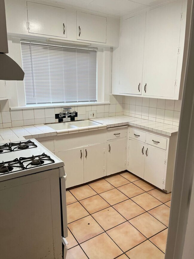 Building Photo - 4366-4368 Felton St