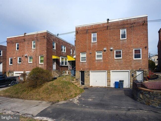 Building Photo - 1200 Angora Ave