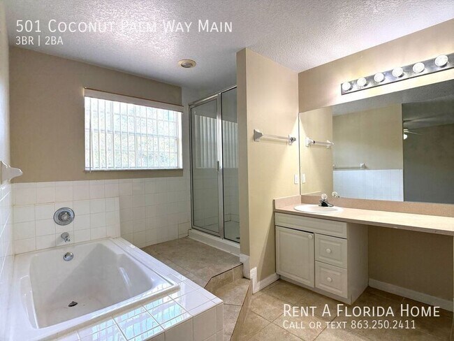 Building Photo - 501 Coconut Palm Way