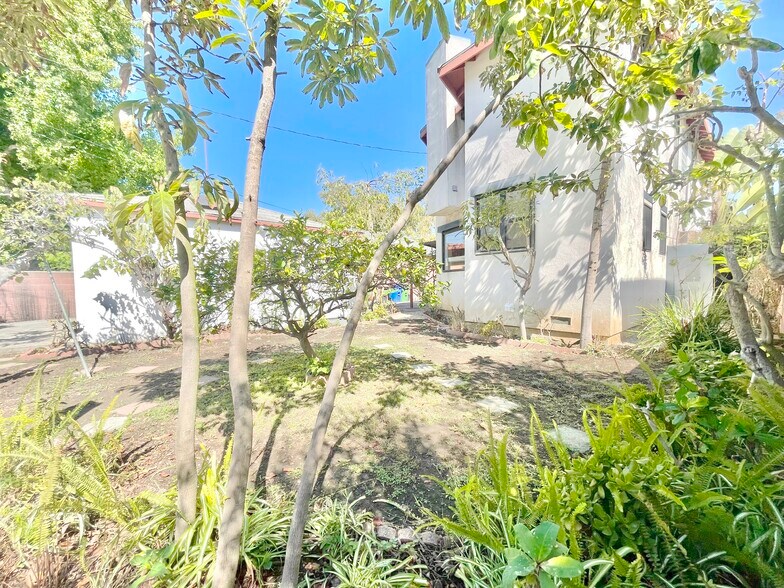 Building Photo - 4031 Berryman Ave