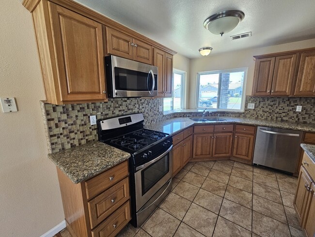 Building Photo - 5400 Sugar Pine Dr