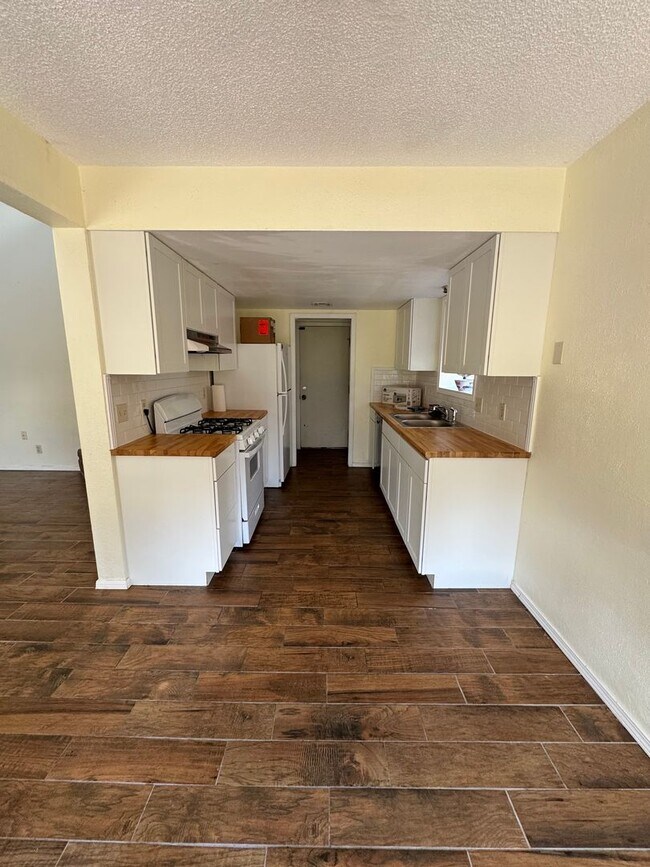 Building Photo - 4515 W Princeton Pl