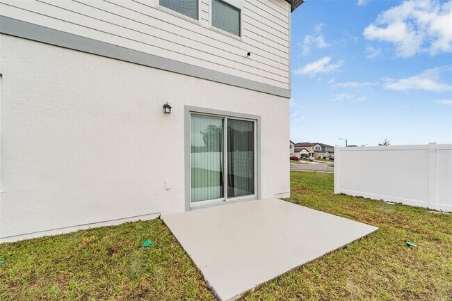 Building Photo - 35412 Eastbrook Ave