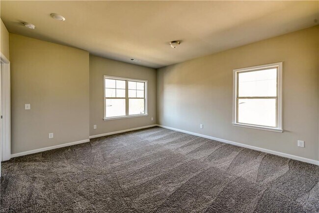 Building Photo - 2091 Harvester Ln