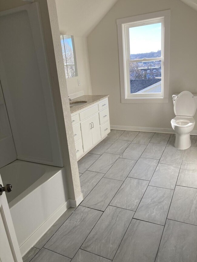 Building Photo - Contract for Deed like a Rent to Own!