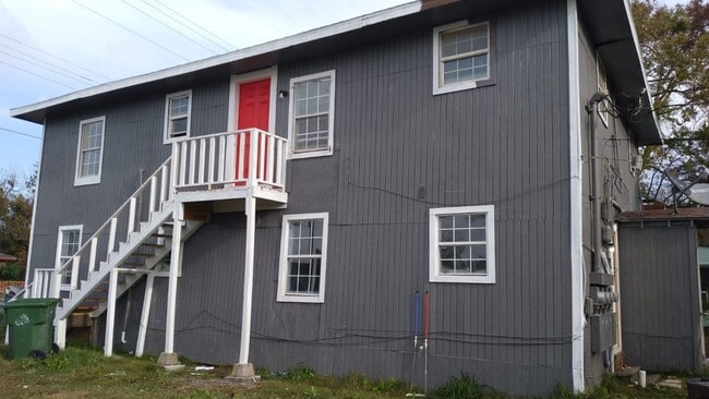 Building Photo - 2004 Gulfway Dr