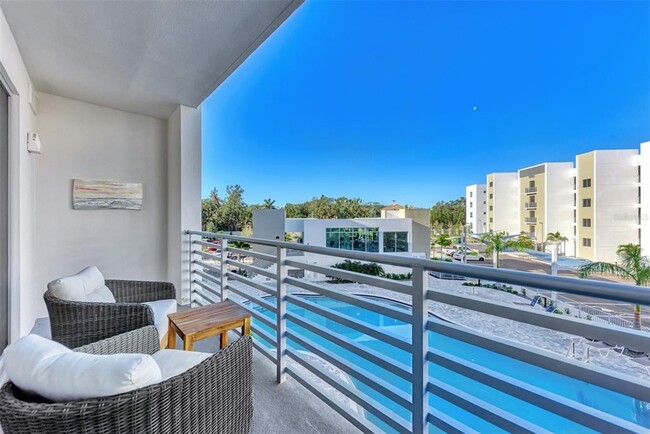 Building Photo - 1703 N Tamiami Trl