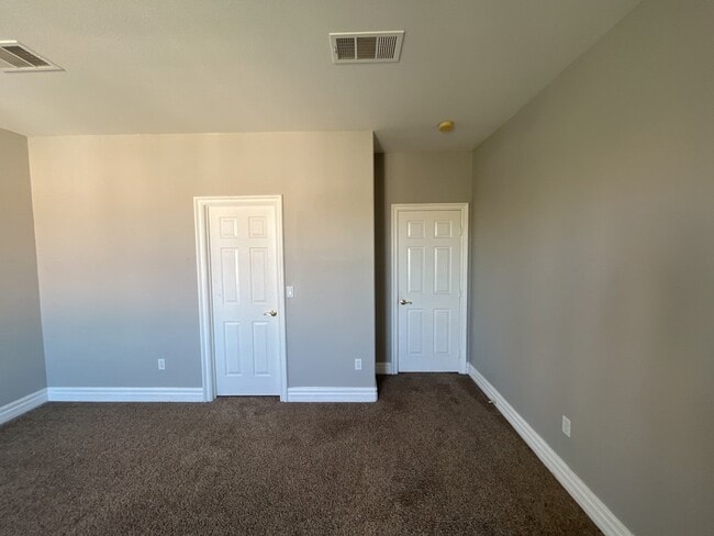 Building Photo - Stunning 2 story, 5-bedroom home in Rhodes Ranch