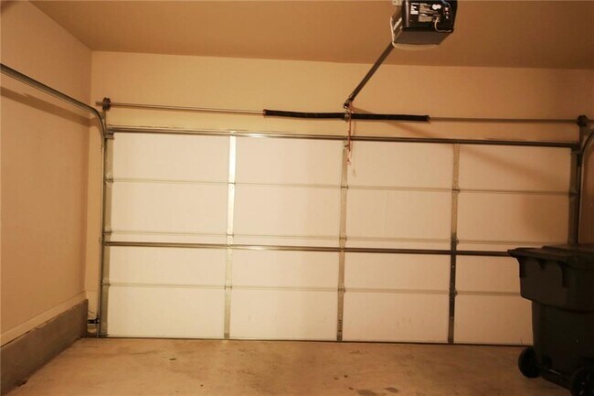Building Photo - 2293 Spicy Pine Dr