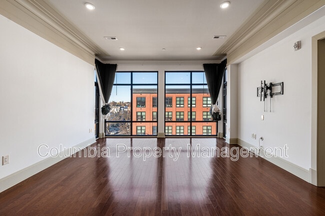 Building Photo - 1301 H St NE