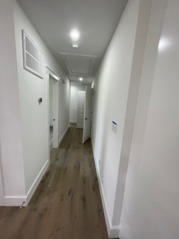 Building Photo - 423 W Main St