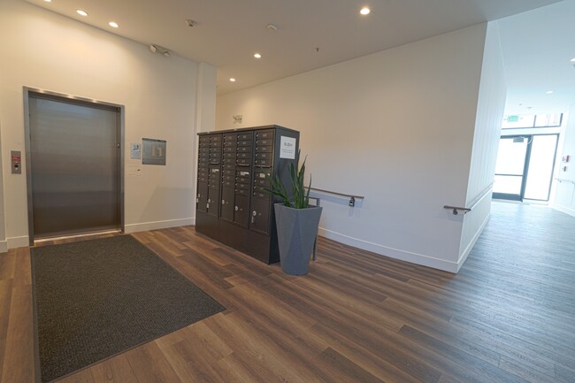 Building Photo - 2747 San Pablo Ave