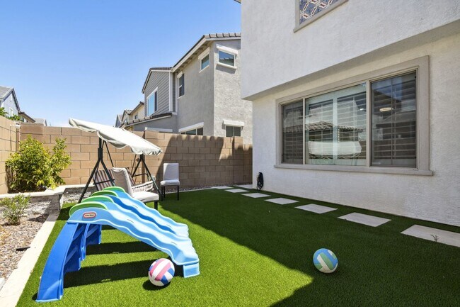 Building Photo - 4 Bedroom Single Family in Chandler