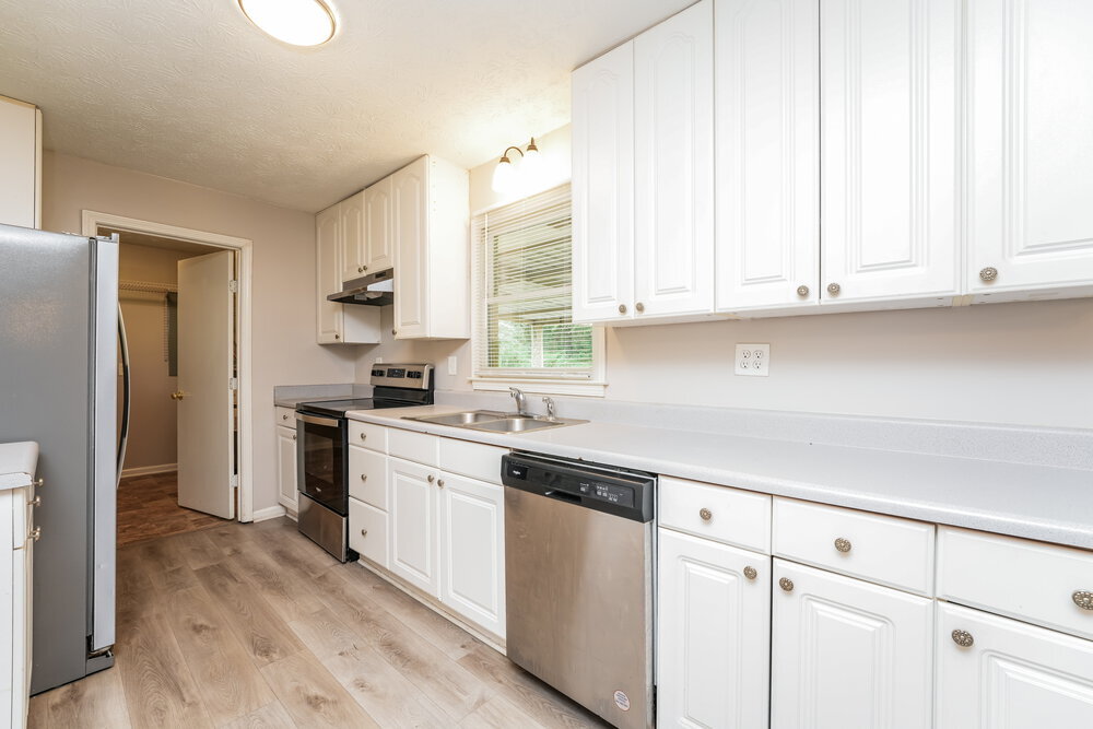 Building Photo - 3730 Sunny Hill Dr